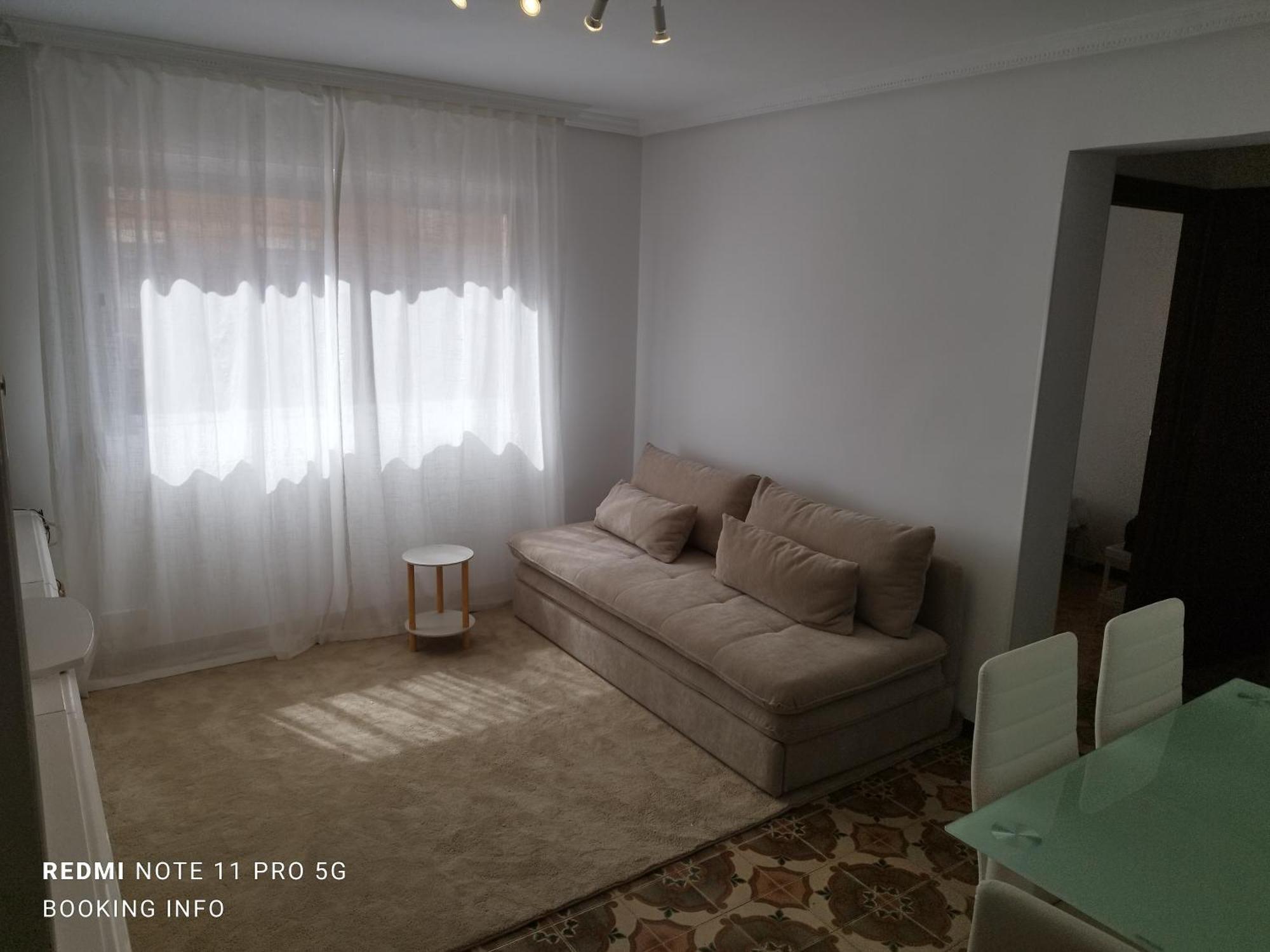 Apartamento Luminous Living La Elipa Madrid